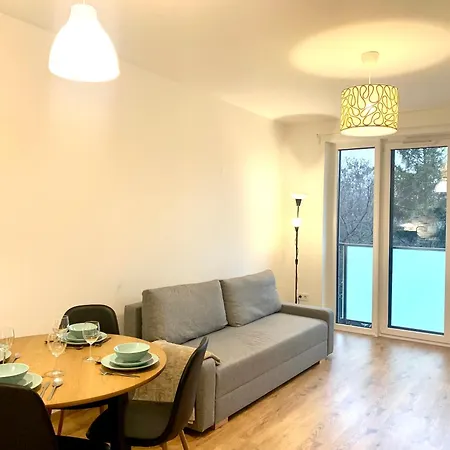 아파트 Westside - Modern & Peaceful - Free Garage! 부다페스트